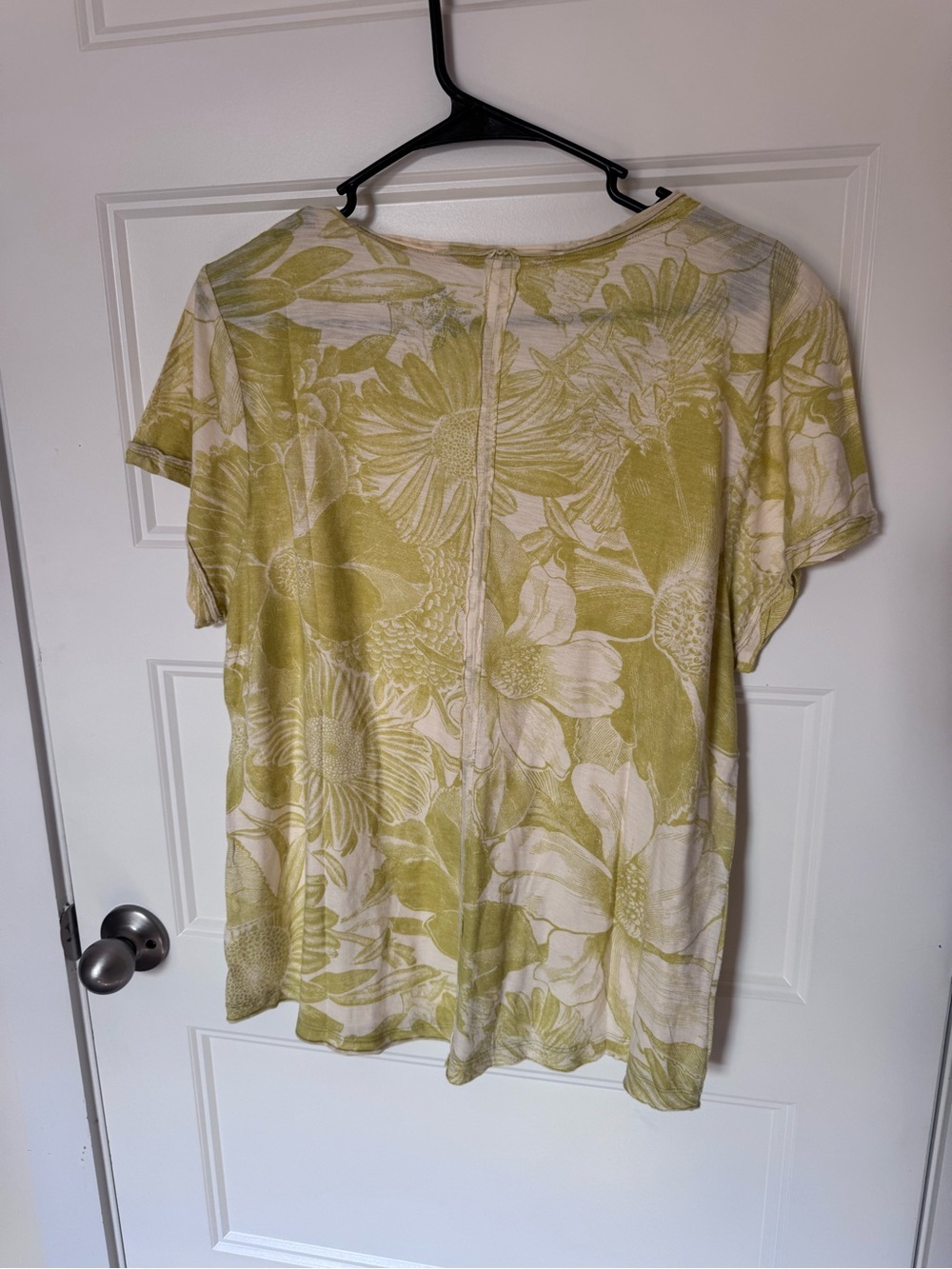 Pilcro Women's yellow Floral splice V-Neck Top - Picture 3 of 4